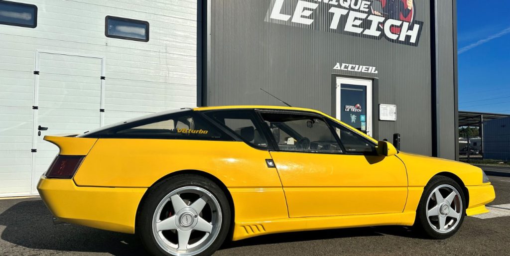 CT_Le_Teich_V8turbo_voiture_jaune